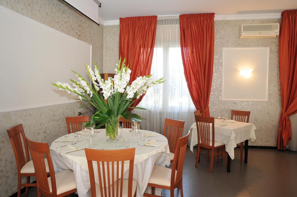 Hotel Mini Palace - Country House Molinella Bagian luar foto