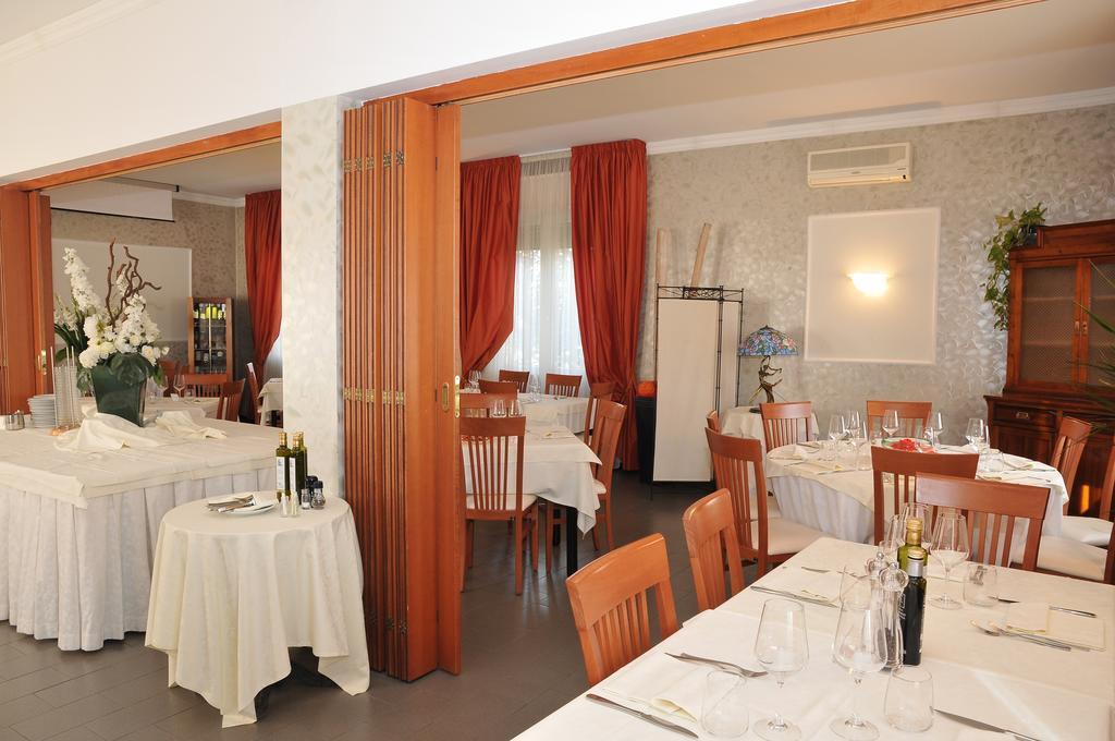 Hotel Mini Palace - Country House Molinella Bagian luar foto