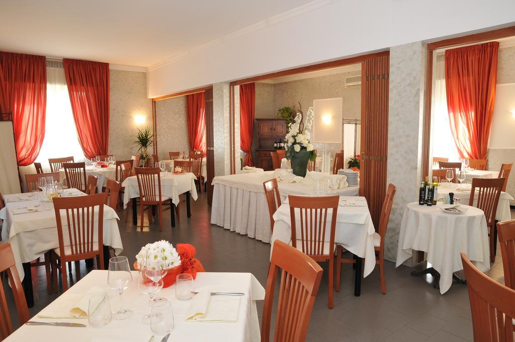 Hotel Mini Palace - Country House Molinella Bagian luar foto
