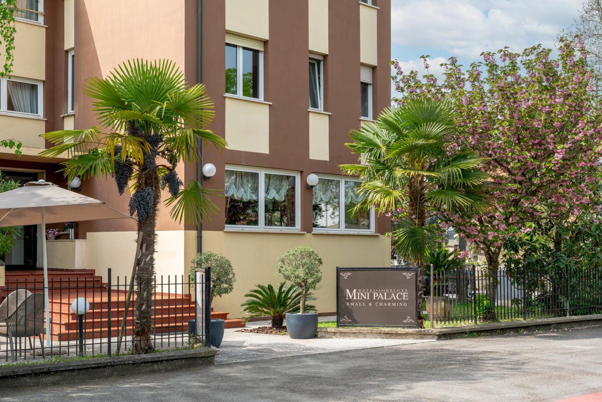 Hotel Mini Palace - Country House Molinella Bagian luar foto