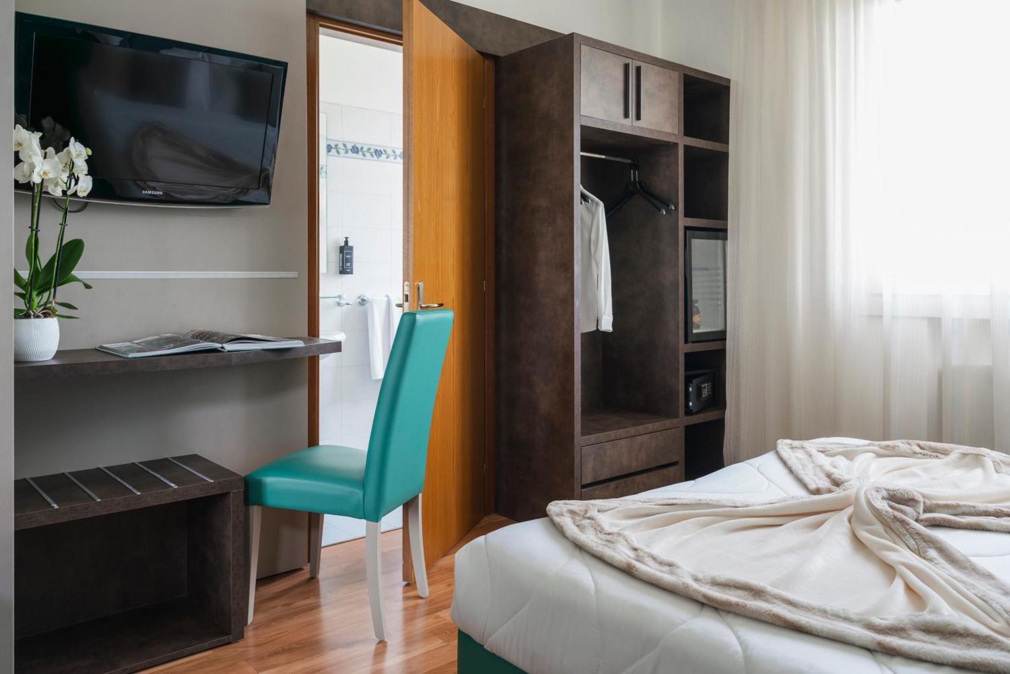Hotel Mini Palace - Country House Molinella Bagian luar foto