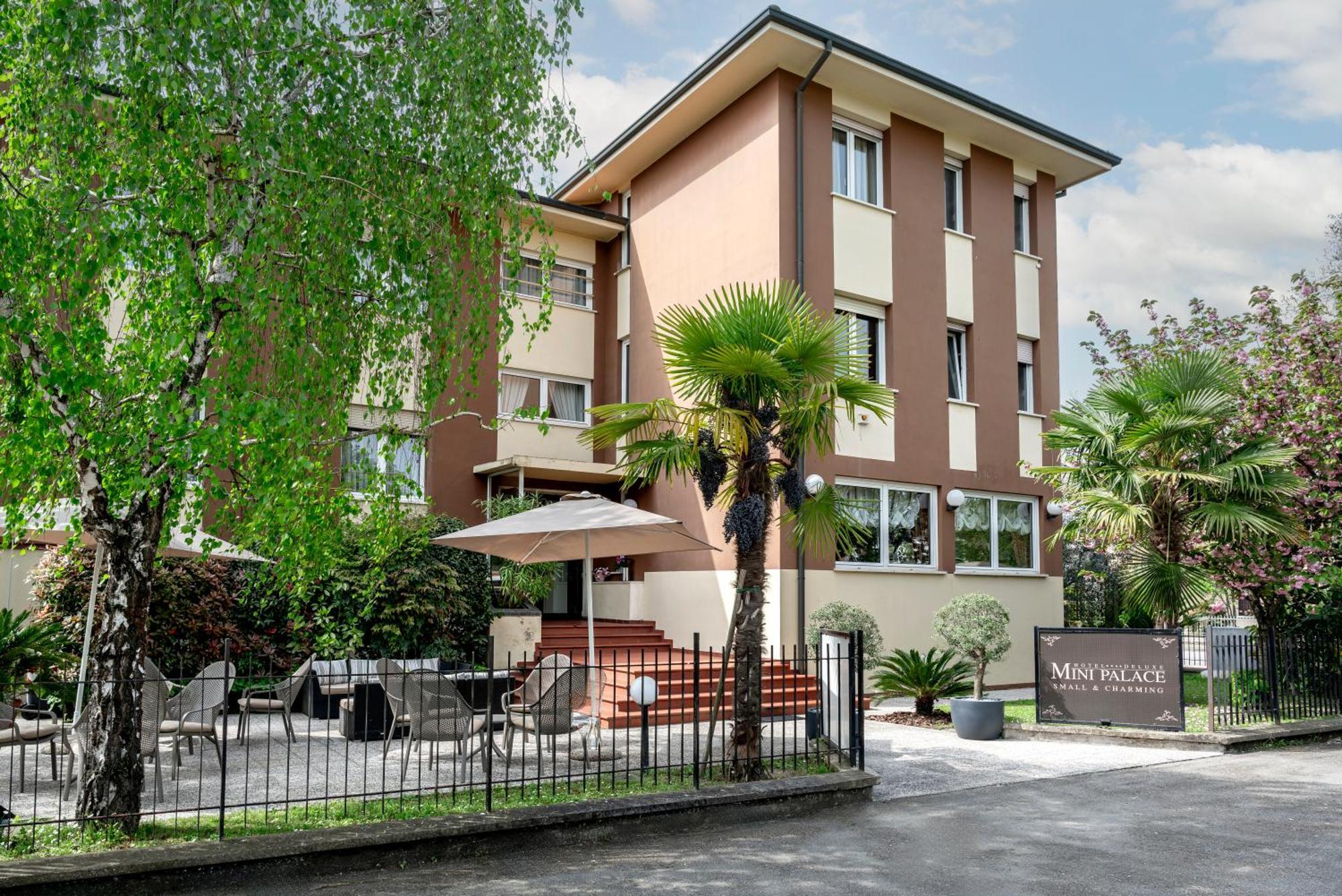 Hotel Mini Palace - Country House Molinella Bagian luar foto