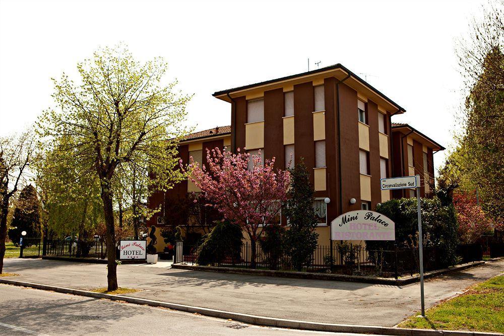 Hotel Mini Palace - Country House Molinella Bagian luar foto