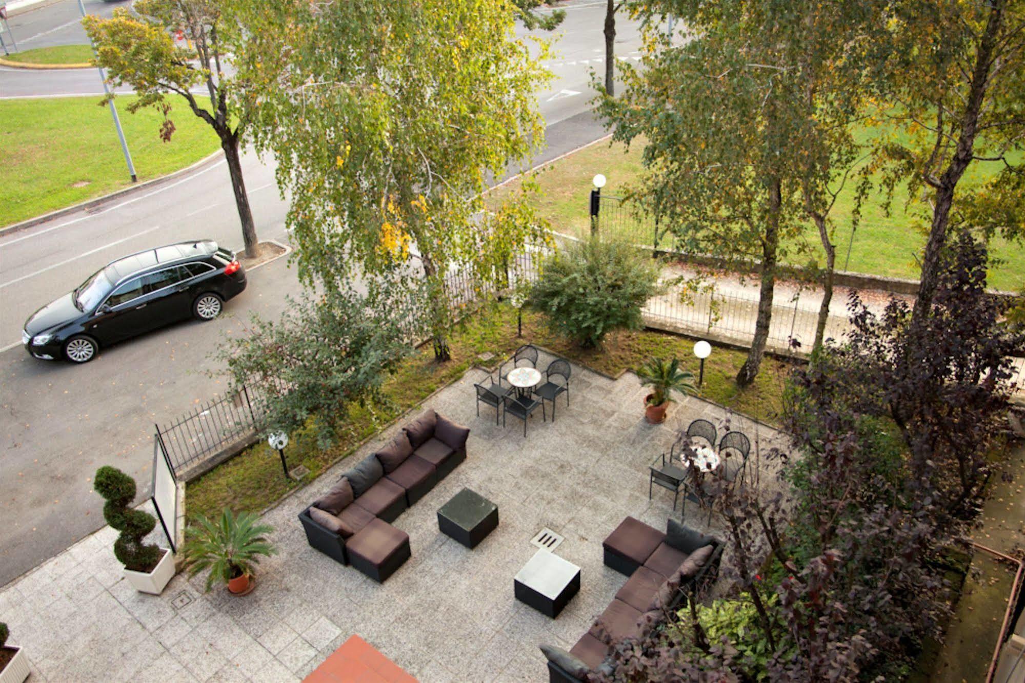 Hotel Mini Palace - Country House Molinella Bagian luar foto