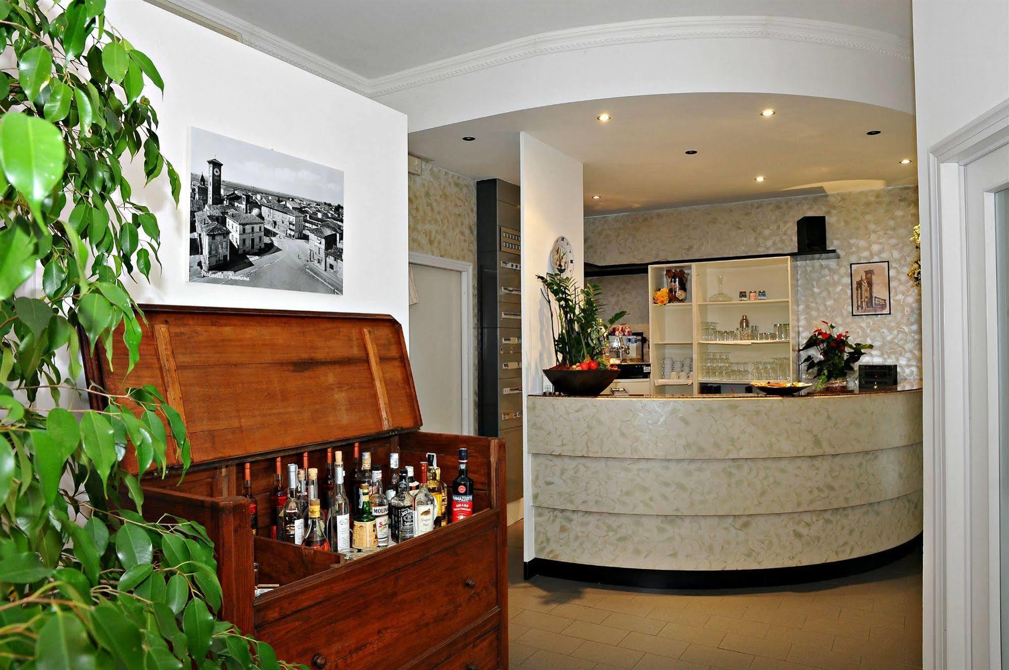 Hotel Mini Palace - Country House Molinella Bagian luar foto
